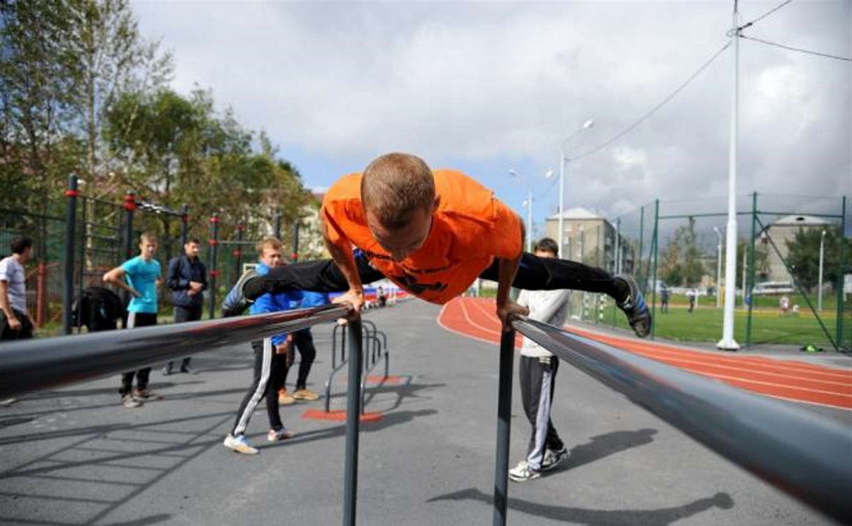 В Шахтёрске оборудуют школьную спортплощадку за 70 миллионов рублей