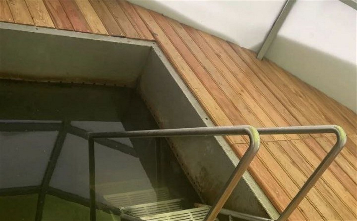 На Дагинских термальных источниках после жалоб туристов отремонтировали полы 