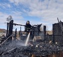 Дачный дом горел открытым пламенем в Леонидово
