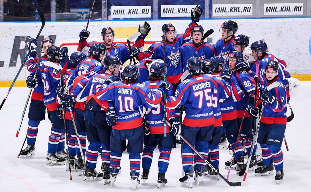 "Сахалинские Акулы" сыграют в Туле с "Академией Михайлова"