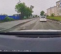 Южносахалинец снял на видео, как из машины на ходу выбрасывали банки и салфетки