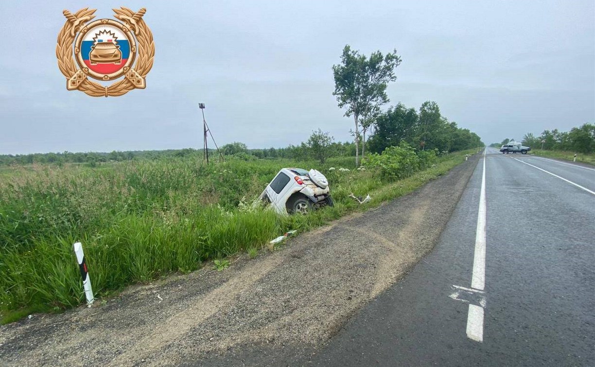  В Анивском районе 73-летний водитель на Pajero Mini столкнулся с Nissan Patrol