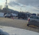 На пешеходном переходе в Южно-Сахалинске микроавтобус сбил мужчину