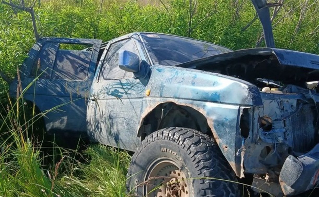 Один из водителей пострадал при столкновении Nissan и Toyota в Анивском районе