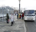 Семнадцать автобусных павильонов отремонтировали за зиму в Южно-Сахалинске