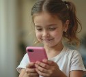 На Камчатке мать обнаружила опасную переписку на смартфоне 12-летней дочери
