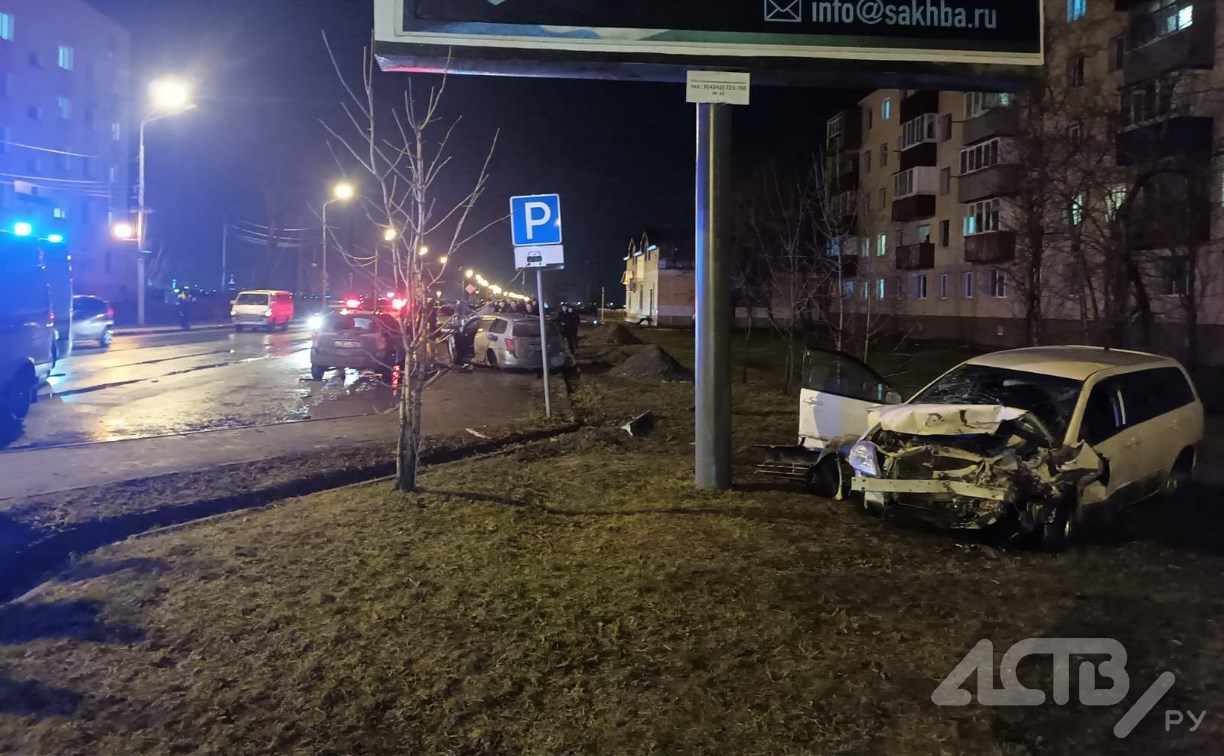 Очевидцев аварии с четырьмя пострадавшими ищет сахалинская полиция