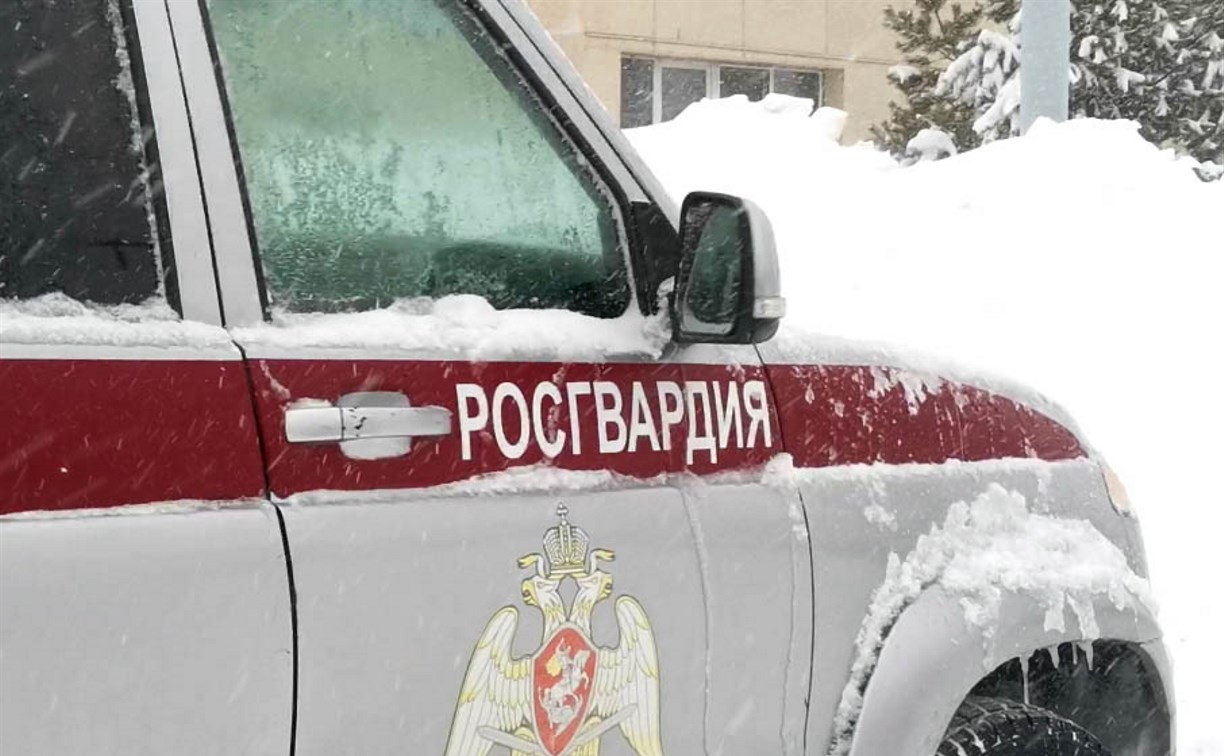 "Нашли в бессознательном состоянии": постояльцы подрались в гостинице Южно-Сахалинска "Нашли в бессознательном состоянии": постояльцы подрались в гостинице Южно-Сахалинска