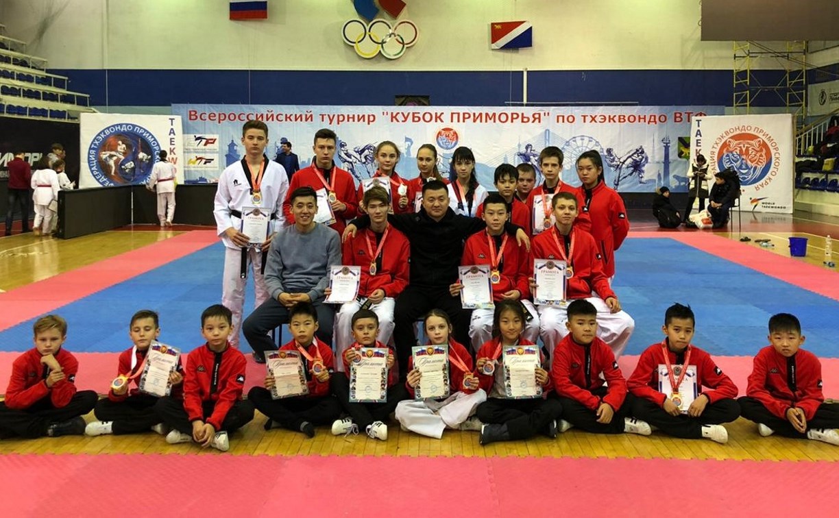 Южно-сахалинские тхэквондисты привезли со всероссийских соревнований 19 медалей