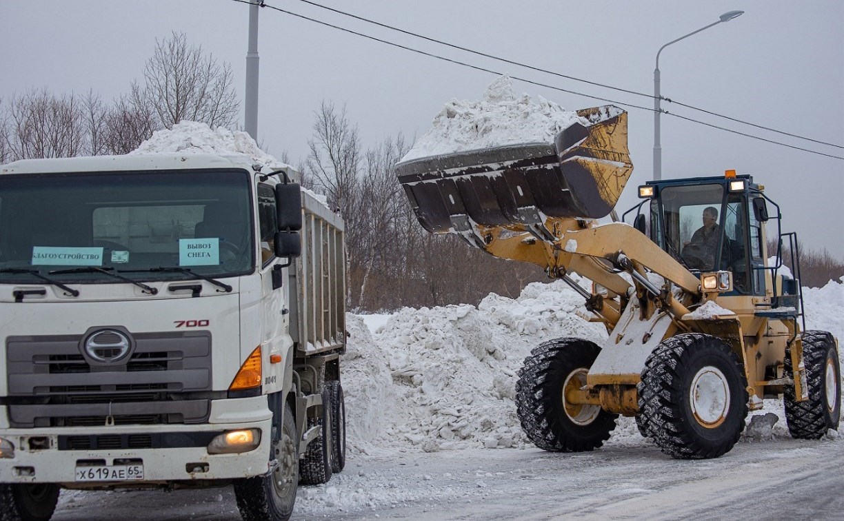 Бывший золоотвал в Южно-Сахалинске стал новым полигоном для складирования снега