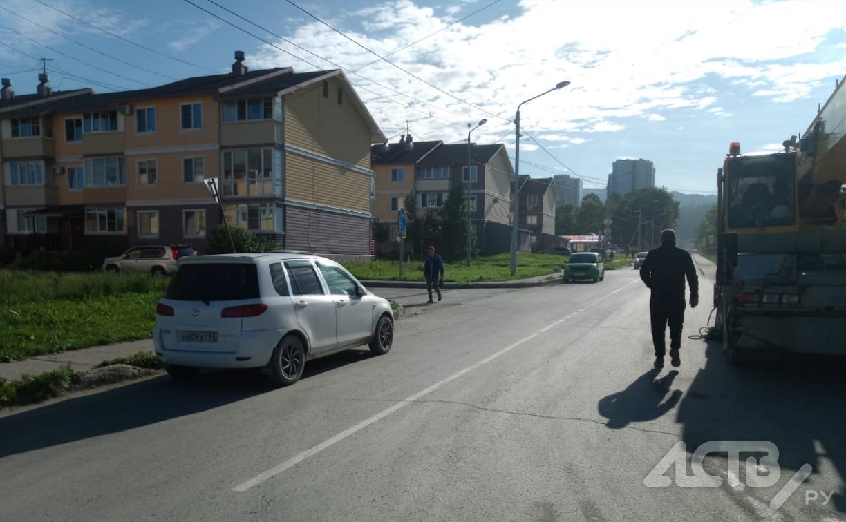 Южносахалинцев просят убрать авто, которые мешают ремонту труб - Новости  Сахалинской области - astv.ru