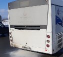 Очевидцы: в Южно-Сахалинске автобус на маршруте №112 загорелся прямо во время поездки 
