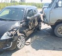 На Сахалине 20-летняя девушка устроила ДТП на трассе - пострадали два человека