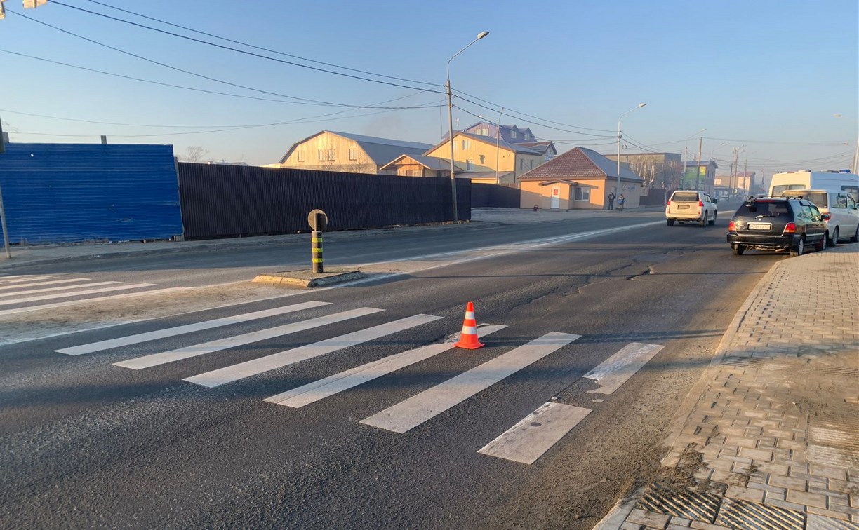 Honda сбила девушку на пешеходном переходе в Южно-Сахалинске