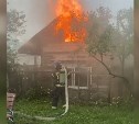 Южно-сахалинский пожарный прокомментировал слух о трупе, якобы найденном в сгоревшем курятнике