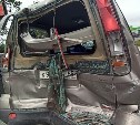 Большегруз врезался в микроавтобус в Южно-Сахалинске