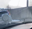 У иномарки вырвало колесо на дороге в Южно-Сахалинске