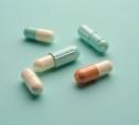 Моторист судна пытался провезти на Сахалин незадекларированные освежители воздуха и БАДы