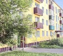 Мертвого молодого человека нашли в подъезде жилого дома в Углегорске 