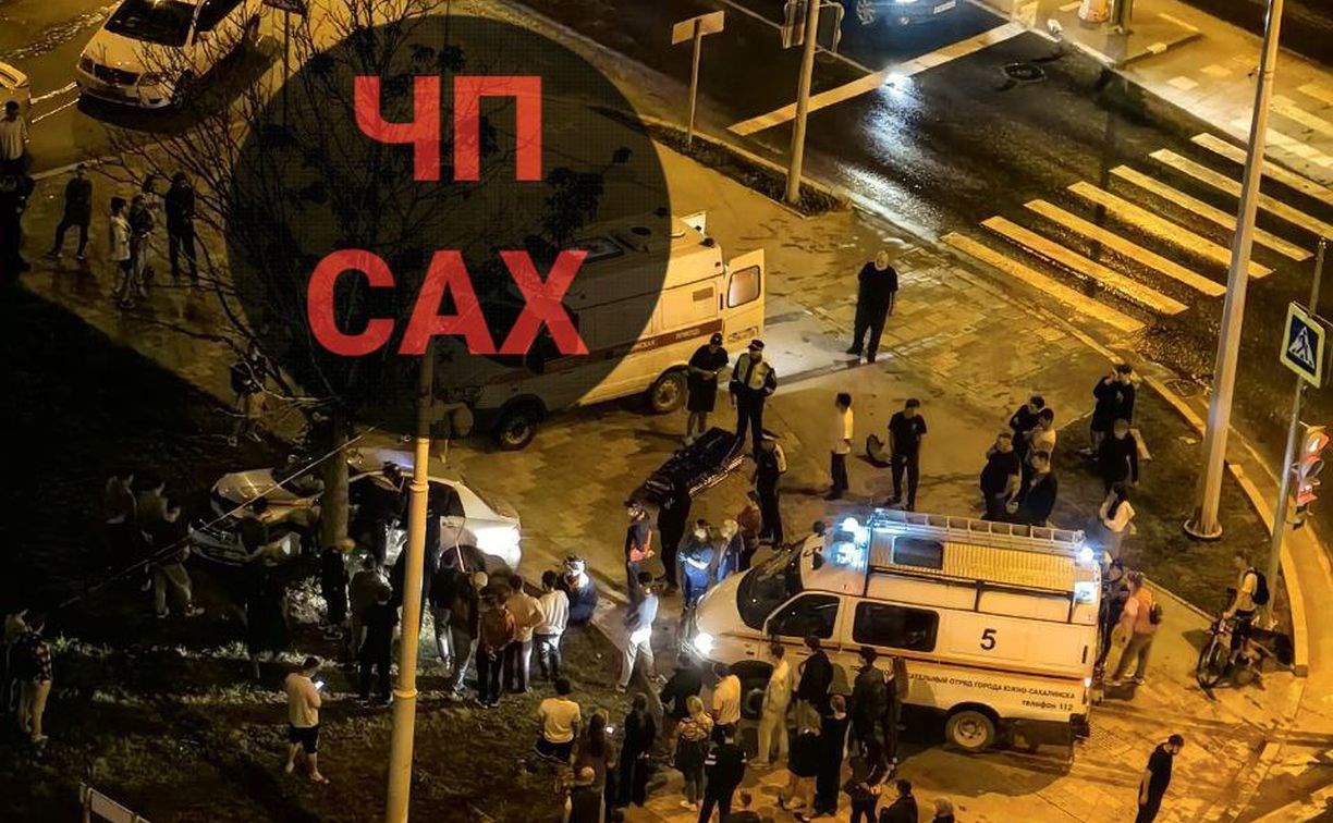 Ночью на перекрёстке Комсомольская - Пограничная в Южно-Сахалинске произошла серьёзная авария
