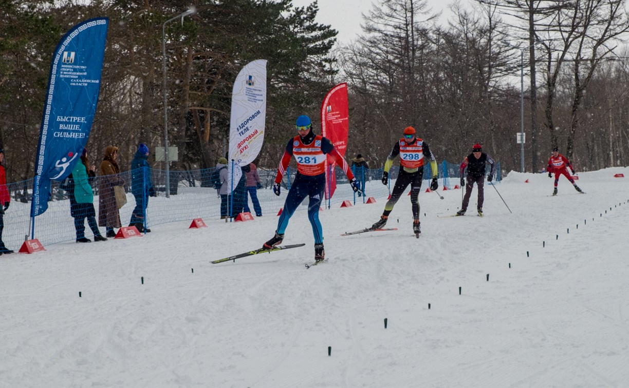На Сахалине лыжный марафон памяти Игоря Фархутдинова собрал более 300 участников