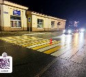 Минивэн сбил женщину на пешеходном переходе в Аниве