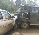 Три автомобиля столкнулись в районе "Санты" в Южно-Сахалинске