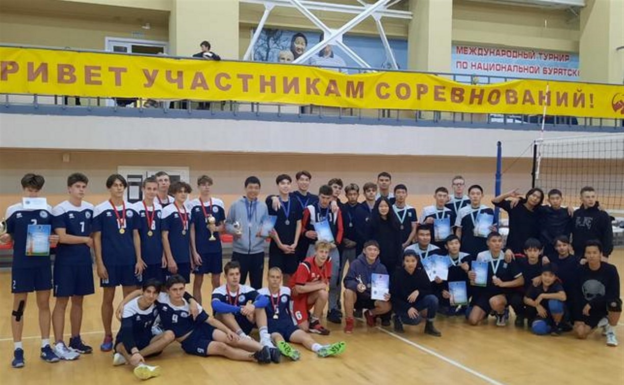Сахалинские волейболисты стали победителями турнира в Иркутской области