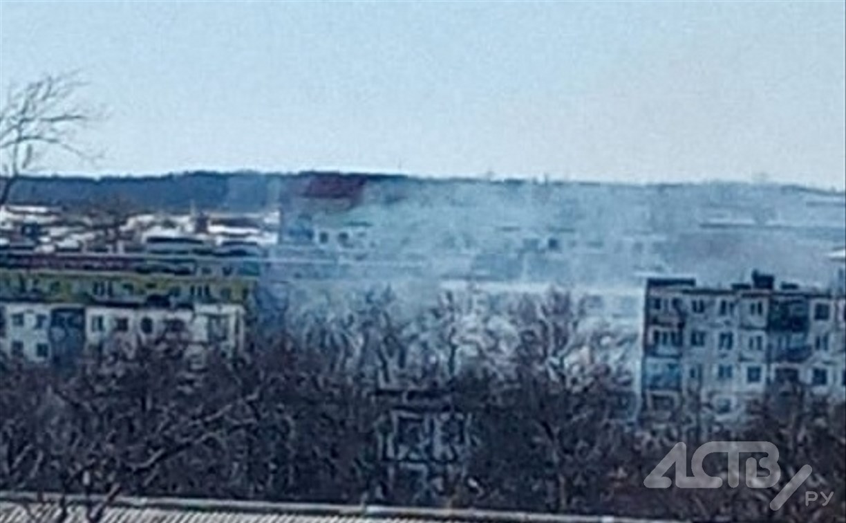 Пожар на улице Комсомольской потушили в Охе