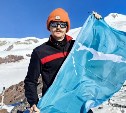 Самая молодая альпинистка, нехватка кислорода и сорвавшийся турист: история восхождения сахалинца на Эльбрус 