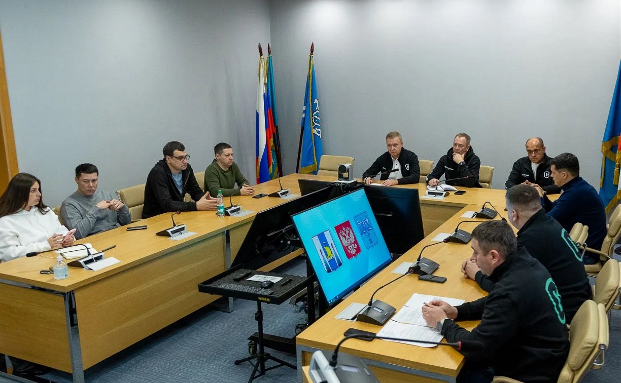"Низкая активность УК": мэр Южно-Сахалинска провел оперативный штаб по прохождению циклона 