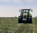 Сахалинские аграрии уже заготовили на зиму 120 тысяч тонн грубых и сочных кормов для скота