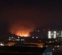Спасатели потушили пожар на окраине западной части Южно-Сахалинска