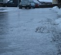 Будьте аккуратны: дороги на юге Сахалина сковала гололедица