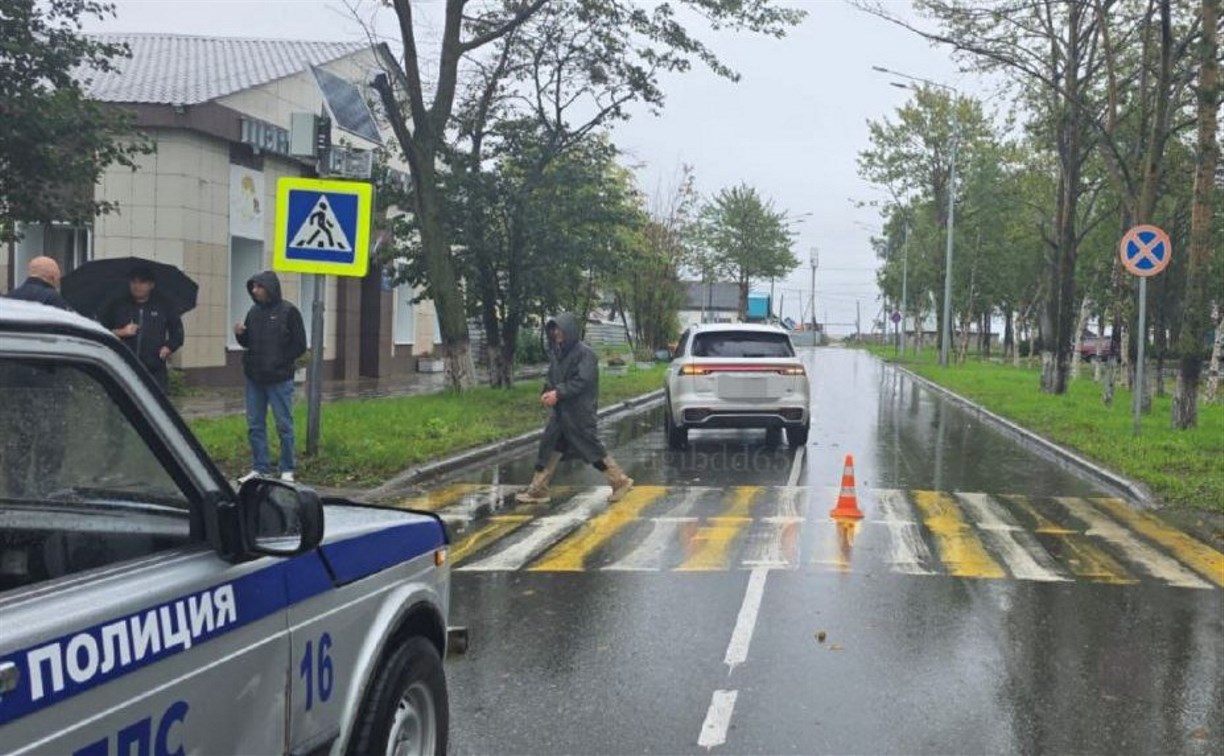 Пенсионера на велосипеде сбил автомобиль в Поронайске