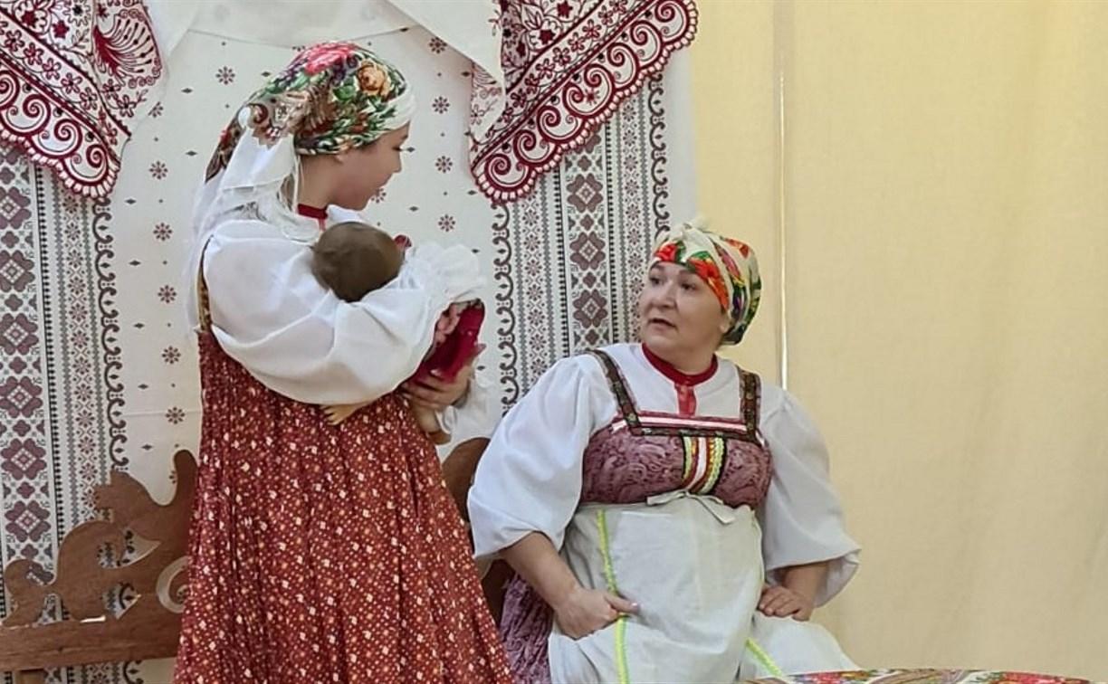 Сахалинских родителей на грантовые деньги научат петь колыбельные и потешки