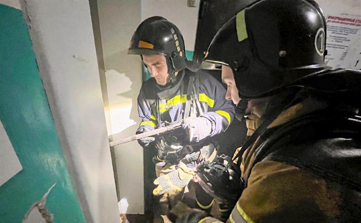 Пожар в шахте лифта потушили в Южно-Сахалинске