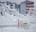 Фестиваль ледовых скульптур проходит в Южно-Сахалинске
