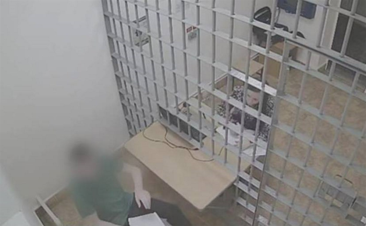 "Повредил ноутбук": сахалинец заработал новое уголовное дело при попытке уничтожить старое