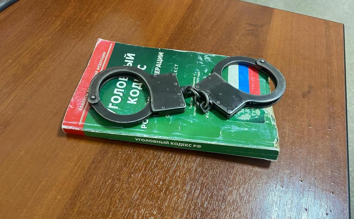 Взялась за старое: судимая за наркотики сахалинка теперь взяла на дело подружку