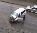 Мужчина пострадал при столкновении Nissan Safari и Toyota TownAce в Южно-Сахалинске