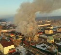 Двухэтажный частный дом вспыхнул в Лиственничном