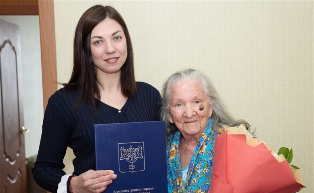 В Южно-Сахалинске 94-летие отметила ветеран войны Мария Николаевна Жук