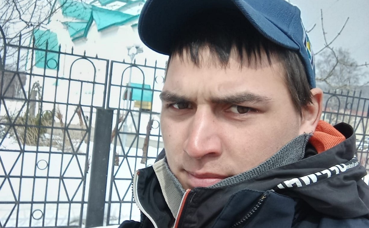 Молодого уроженца Омской области продолжают искать на Сахалине