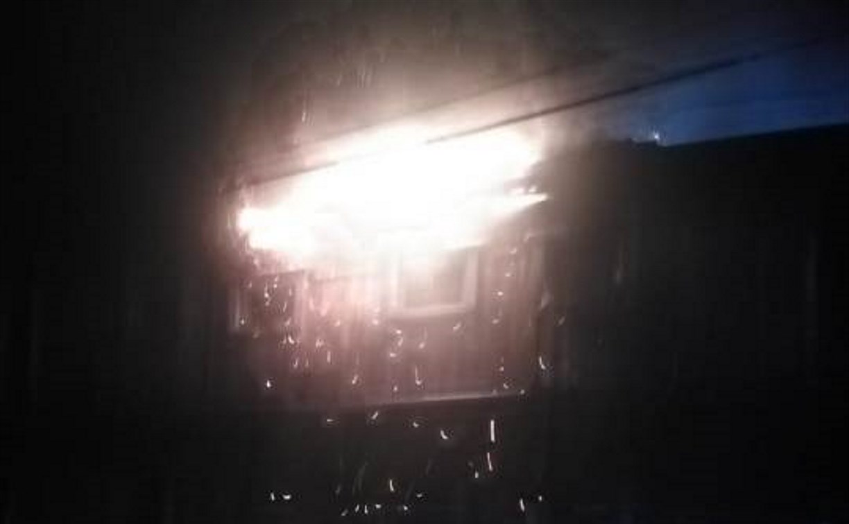 Ночью в Александровске-Сахалинском горело бесхозное строение