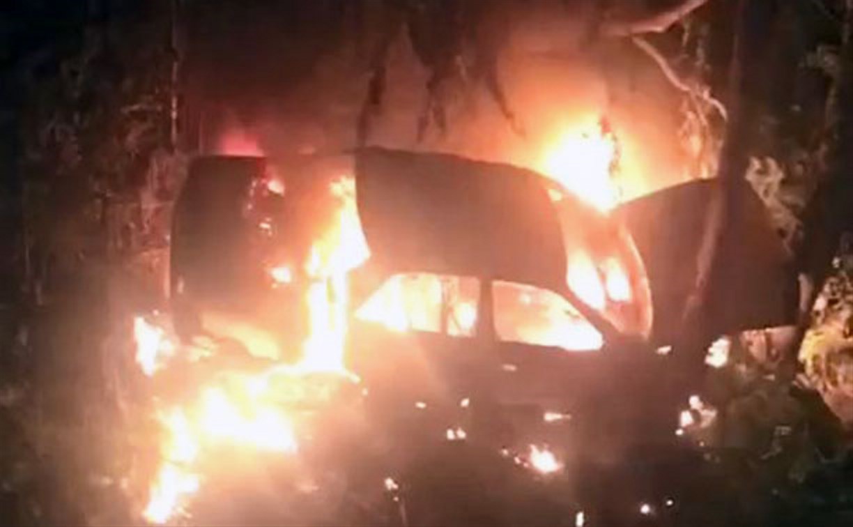 На трассе между Синегорском и Санаторным сгорел автомобиль