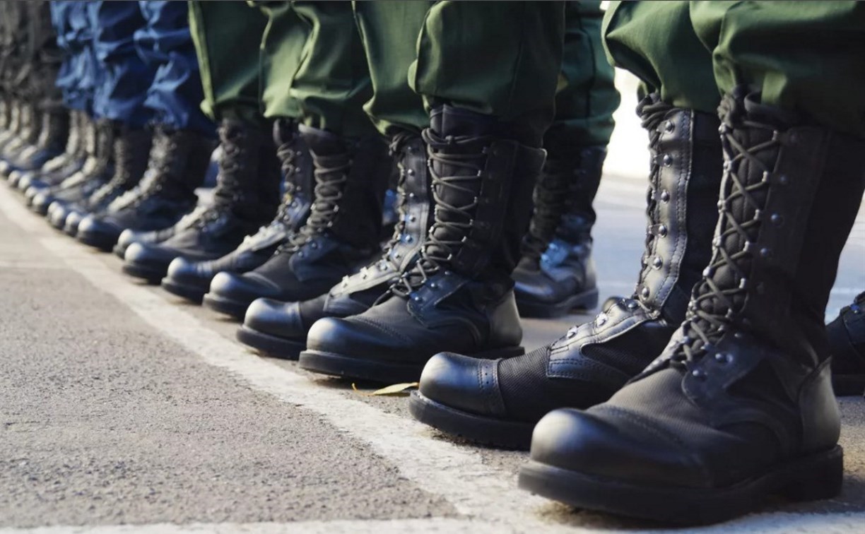В России отменили максимальный возраст для службы в армии по контракту