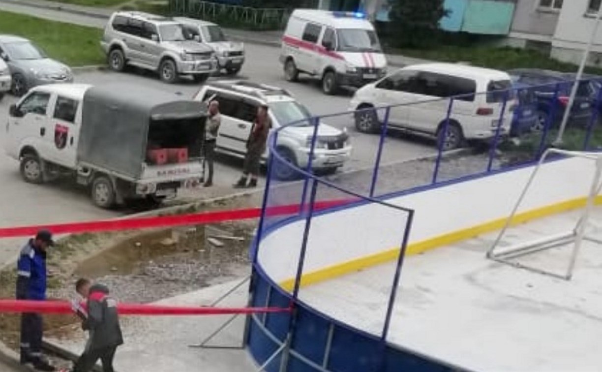 В Южно-Сахалинске ЧП: подрядчики случайно пробили газовую трубу