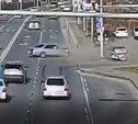 Момент жёсткого ДТП на ул. Ленина в Южно-Сахалинске попал на видео