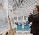 Тридцать картин пополнили экспозицию в новом здании аэровокзала Южно-Сахалинска